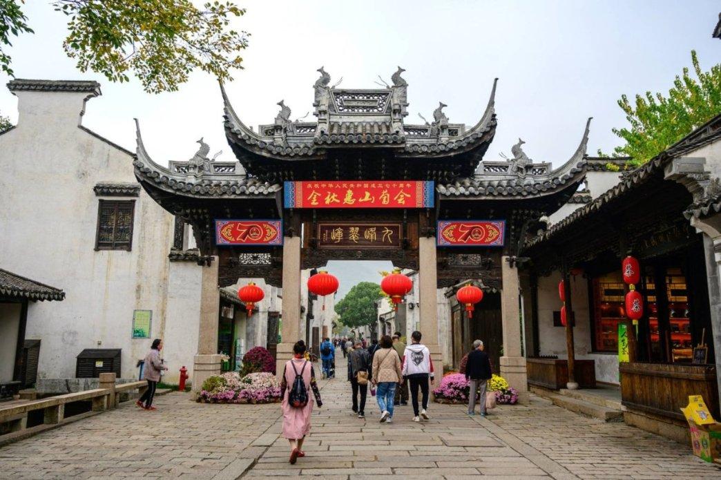 可爱的小孔雀救援